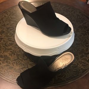 NWOT black open toe heels size 11